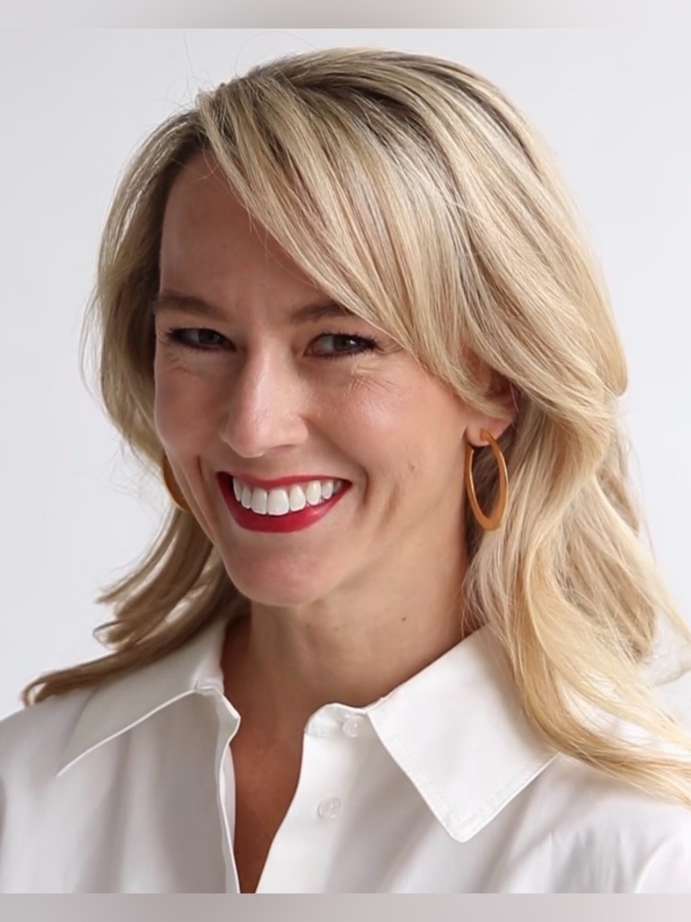 Hammered Gold Hoop Earrings - Elegant Women Jewelry